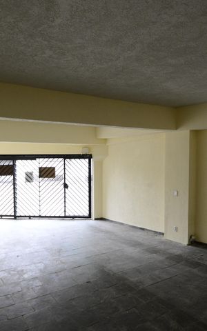 Casa à venda com 260m², 3 quartos e 3 vagasGaragem