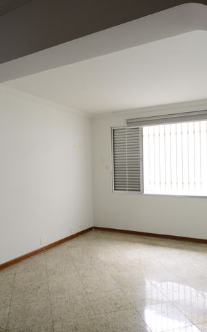 Casa à venda com 260m², 3 quartos e 3 vagasSuíte