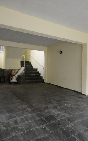 Casa à venda com 260m², 3 quartos e 3 vagasGaragem