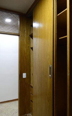Casa à venda com 260m², 3 quartos e 3 vagasCloset da Suíte