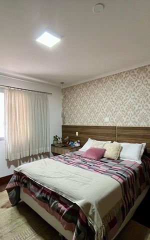 Casa à venda com 200m², 3 quartos e 2 vagas Casa à venda com 200m², 3 quartos e 2 vagasSuíte