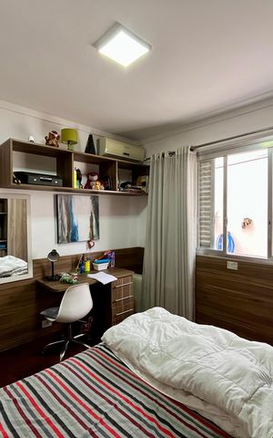 Casa à venda com 200m², 3 quartos e 2 vagas Casa à venda com 200m², 3 quartos e 2 vagasQuarto 2