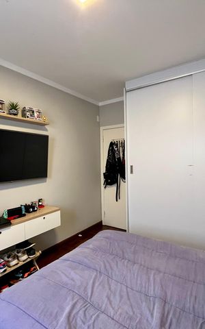 Casa à venda com 200m², 3 quartos e 2 vagas Casa à venda com 200m², 3 quartos e 2 vagasQuarto 1