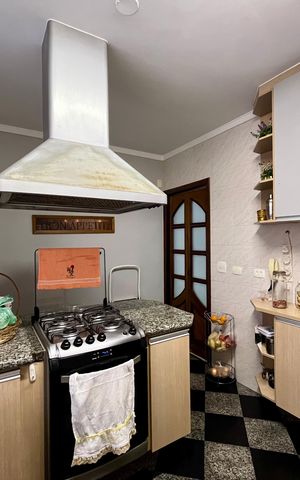 Casa à venda com 200m², 3 quartos e 2 vagas Casa à venda com 200m², 3 quartos e 2 vagasCozinha