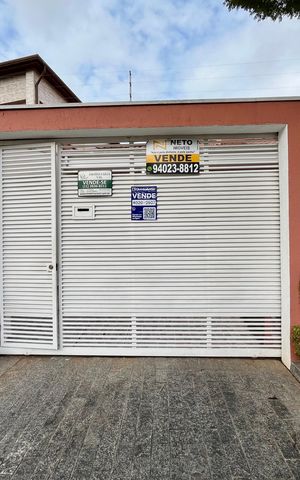 Casa à venda com 200m², 3 quartos e 2 vagas Casa à venda com 200m², 3 quartos e 2 vagasPlaca
