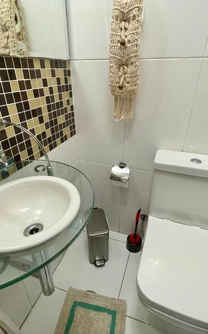 Casa à venda com 200m², 3 quartos e 2 vagas Casa à venda com 200m², 3 quartos e 2 vagasLavabo