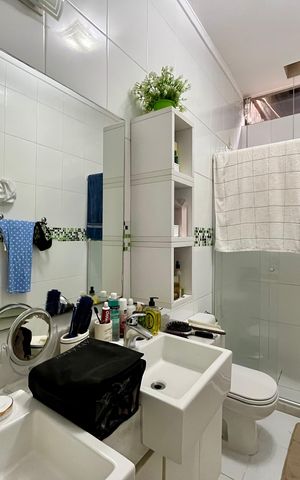 Casa à venda com 200m², 3 quartos e 2 vagas Casa à venda com 200m², 3 quartos e 2 vagasBanheiro da Suíte