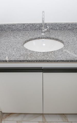 Apartamento à venda com 40m², 1 quarto e sem vaga Apartamento à venda com 40m², 1 quarto e sem vagaBanheiro Social