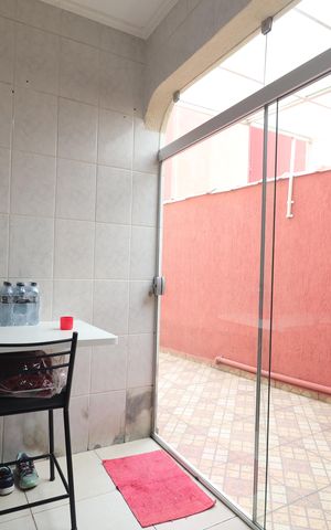 Casa à venda com 150m², 3 quartos e 3 vagasÁrea de Serviço
