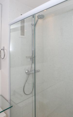 Apartamento à venda com 70m², 2 quartos e 2 vagasBanheiro Social