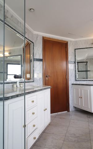 Apartamento para alugar com 637m², 4 quartos e 4 vagasBanheiro da Suíte