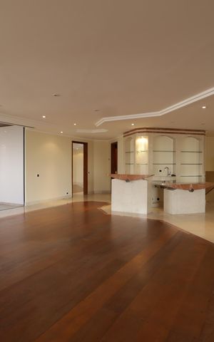 Apartamento para alugar com 637m², 4 quartos e 4 vagasÁrea comum Salão