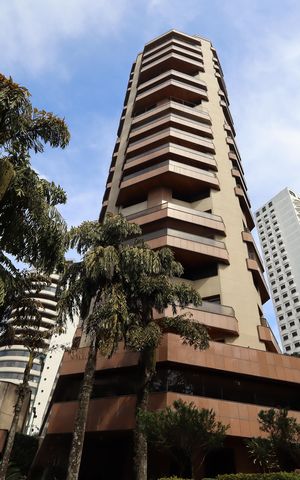 Apartamento para alugar com 637m², 4 quartos e 4 vagasFachada