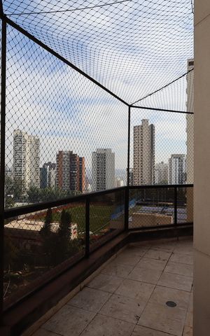 Apartamento para alugar com 637m², 4 quartos e 4 vagasVaranda