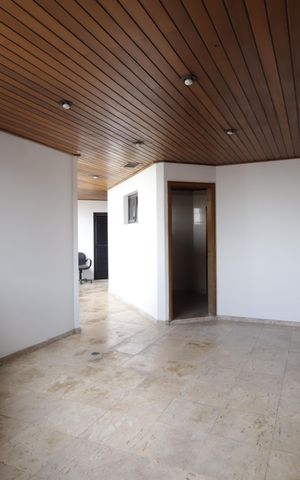 Apartamento para alugar com 637m², 4 quartos e 4 vagasVaranda/Área comum Salão