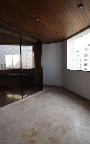 Apartamento para alugar com 637m², 4 quartos e 4 vagasVaranda/Área comum Salão