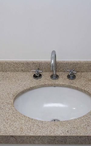 Apartamento à venda com 65m², 2 quartos e 1 vagaBanheiro Social