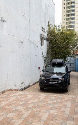 Casa à venda com 199m², 2 quartos e 5 vagas Casa à venda com 199m², 2 quartos e 5 vagasGaragem