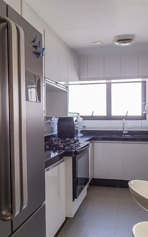 Apartamento à venda com 153m², 2 quartos e 2 vagas Apartamento à venda com 153m², 2 quartos e 2 vagasCozinha