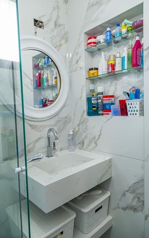 Apartamento à venda com 153m², 2 quartos e 2 vagas Apartamento à venda com 153m², 2 quartos e 2 vagasBanheiro da Suíte
