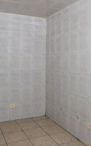 Casa à venda com 250m², 2 quartos e 2 vagas Casa à venda com 250m², 2 quartos e 2 vagasÁrea de Serviço