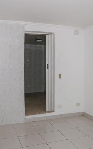 Casa à venda com 250m², 2 quartos e 2 vagas Casa à venda com 250m², 2 quartos e 2 vagasCozinha