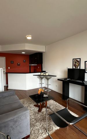 Studio para alugar com 42m², 1 quarto e 1 vaga Studio para alugar com 42m², 1 quarto e 1 vagaSala