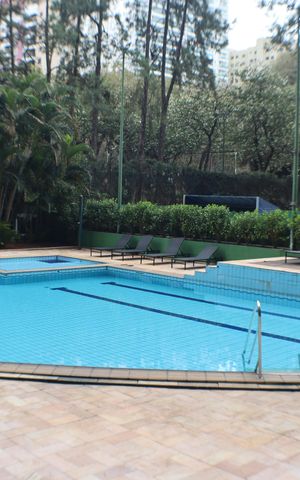 Studio para alugar com 42m², 1 quarto e 1 vaga Studio para alugar com 42m², 1 quarto e 1 vagaÁrea comum - Piscina