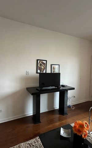Studio para alugar com 42m², 1 quarto e 1 vaga Studio para alugar com 42m², 1 quarto e 1 vagaSala