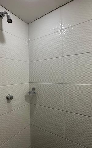 Studio para alugar com 42m², 1 quarto e 1 vaga Studio para alugar com 42m², 1 quarto e 1 vagaBanheiro