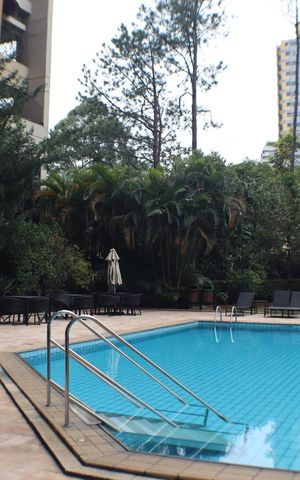 Studio para alugar com 42m², 1 quarto e 1 vaga Studio para alugar com 42m², 1 quarto e 1 vagaÁrea comum - Piscina
