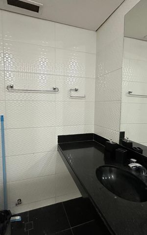 Studio para alugar com 42m², 1 quarto e 1 vaga Studio para alugar com 42m², 1 quarto e 1 vagaBanheiro