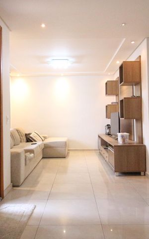 Casa à venda com 245m², 4 quartos e 6 vagasSala