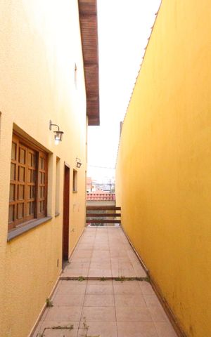 Casa à venda com 245m², 4 quartos e 6 vagasCorredor