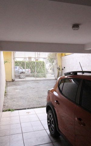 Casa à venda com 245m², 4 quartos e 6 vagasGaragem