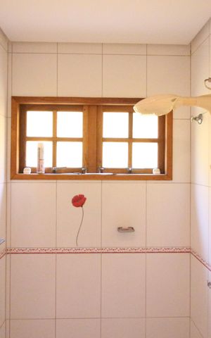 Casa à venda com 245m², 4 quartos e 6 vagasBanheiro 2