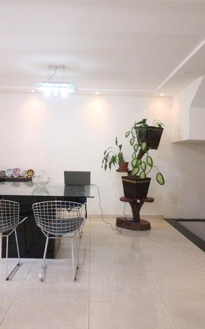 Casa à venda com 245m², 4 quartos e 6 vagasSala de Jantar