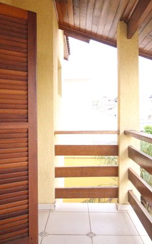 Casa à venda com 245m², 4 quartos e 6 vagasVaranda dos Quartos