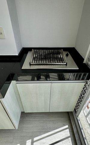 Apartamento à venda com 49m², 1 quarto e 1 vaga Apartamento à venda com 49m², 1 quarto e 1 vagaVaranda