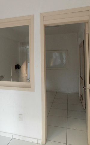 Casa à venda com 344m², 6 quartos e 5 vagas Casa à venda com 344m², 6 quartos e 5 vagasSala 2