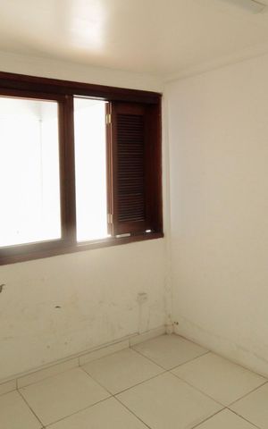Casa à venda com 344m², 6 quartos e 5 vagas Casa à venda com 344m², 6 quartos e 5 vagasQuarto 4