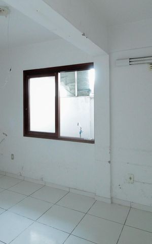 Casa à venda com 344m², 6 quartos e 5 vagas Casa à venda com 344m², 6 quartos e 5 vagasQuarto 6