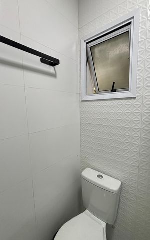 Apartamento à venda com 81m², 2 quartos e 1 vaga Apartamento à venda com 81m², 2 quartos e 1 vagaBanheiro da Suíte