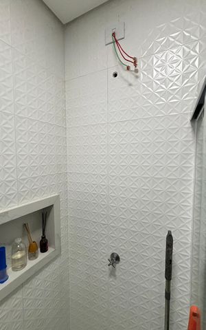 Apartamento à venda com 81m², 2 quartos e 1 vaga Apartamento à venda com 81m², 2 quartos e 1 vagaBanheiro da Suíte