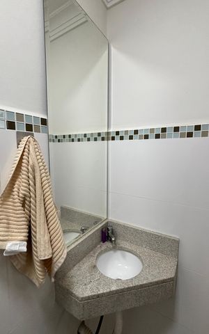 Apartamento à venda com 81m², 2 quartos e 1 vaga Apartamento à venda com 81m², 2 quartos e 1 vagaCobertura - Banheiro