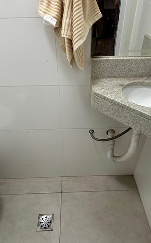 Apartamento à venda com 81m², 2 quartos e 1 vaga Apartamento à venda com 81m², 2 quartos e 1 vagaCobertura - Banheiro