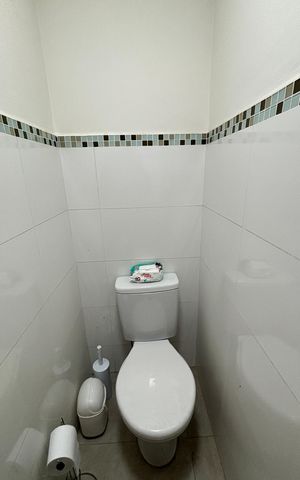 Apartamento à venda com 81m², 2 quartos e 1 vaga Apartamento à venda com 81m², 2 quartos e 1 vagaCobertura - Banheiro