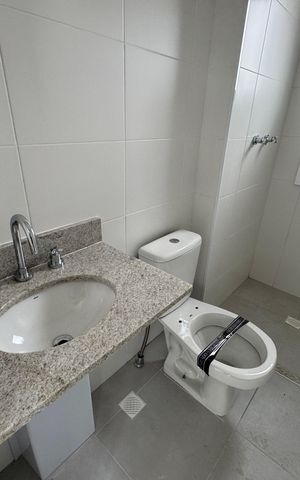 Apartamento à venda com 64m², 2 quartos e 2 vagasBanheiro da Suíte