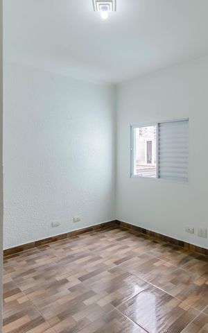 Casa à venda com 197m², 4 quartos e 2 vagas Casa à venda com 197m², 4 quartos e 2 vagasQuarto 2