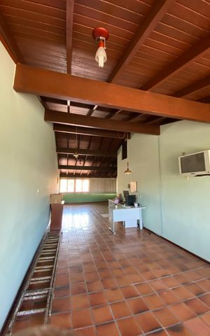 Casa à venda com 300m², 4 quartos e 5 vagas